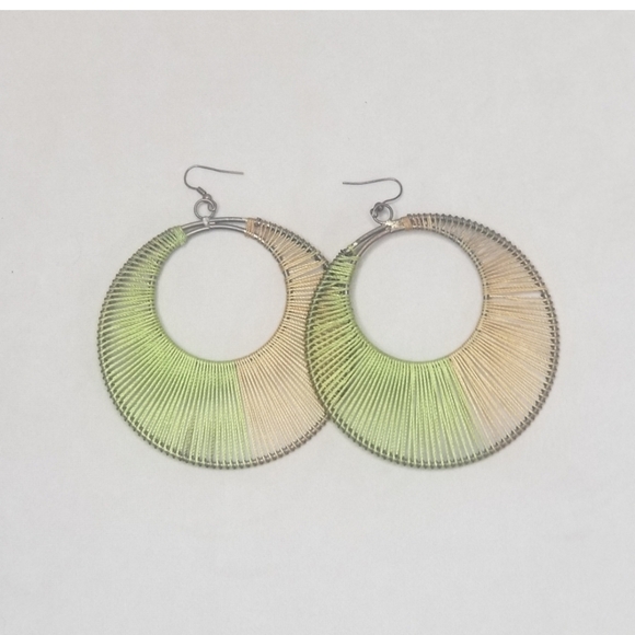 Fashion Earrings - Picture 2 of 3